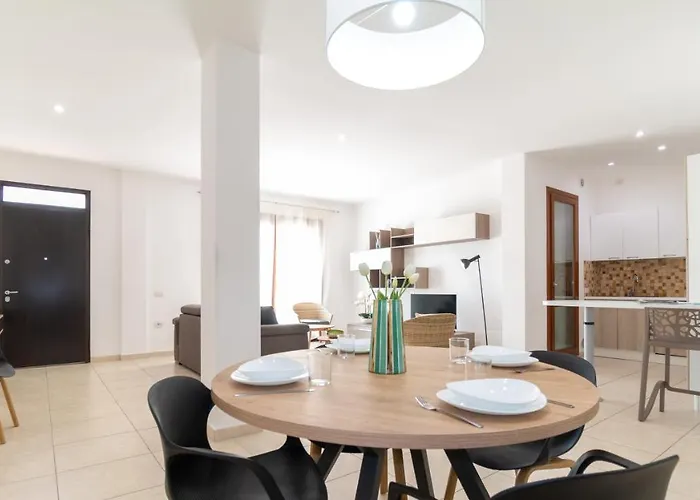 Daire Xenia Boutique House Tirso