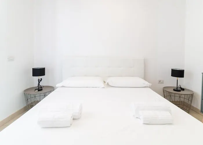 Xenia Boutique House Tirso Daire